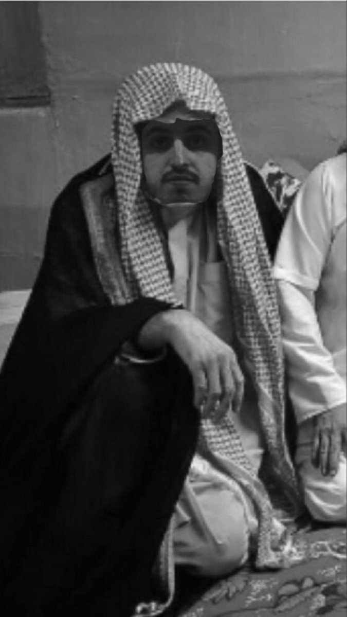 متربعن tweet media