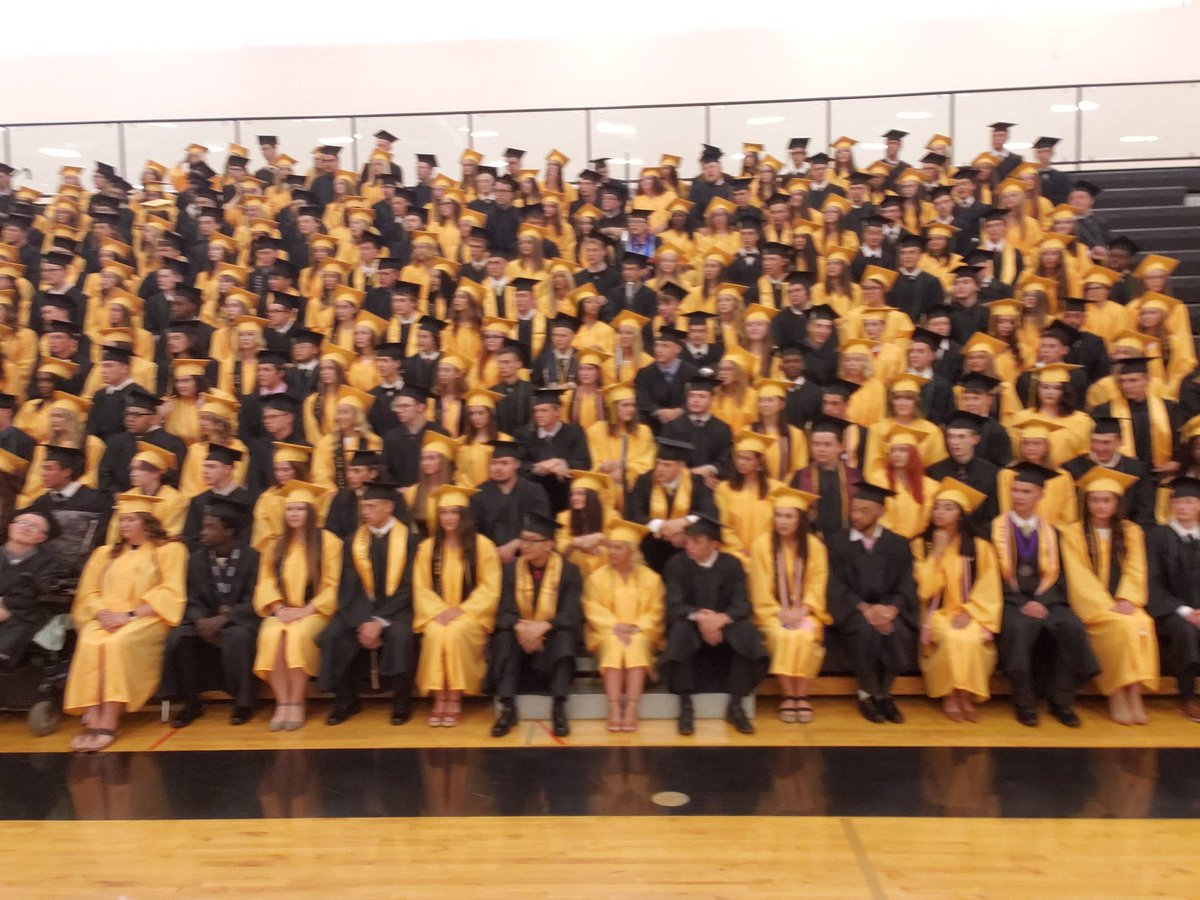 LeAnn024T's tweet photo. @rlschools Class of 2019!!! https://t.co/04k20Z92uq