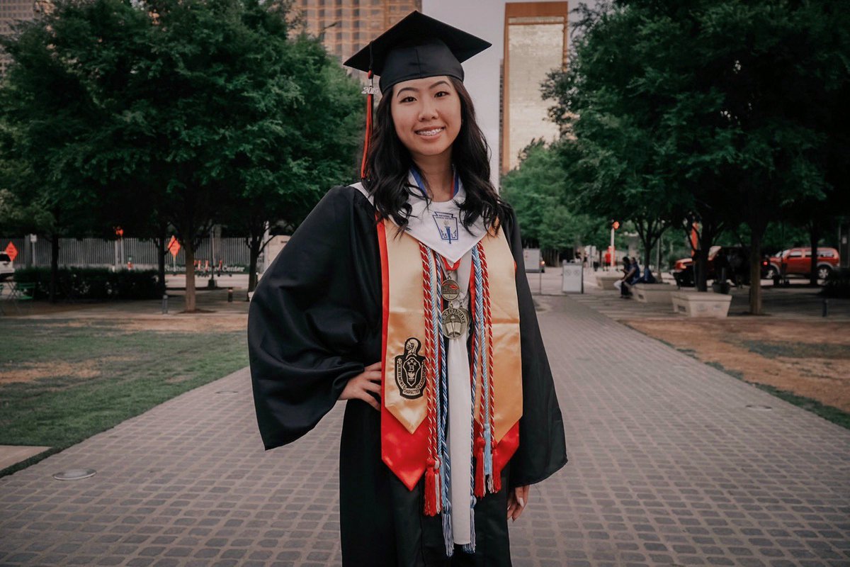 natalientang's tweet photo. Thankful for the past 4 years. Now onto the next chapter. #classof2019 🎓♥️ https://t.co/D9KkTg7PaH