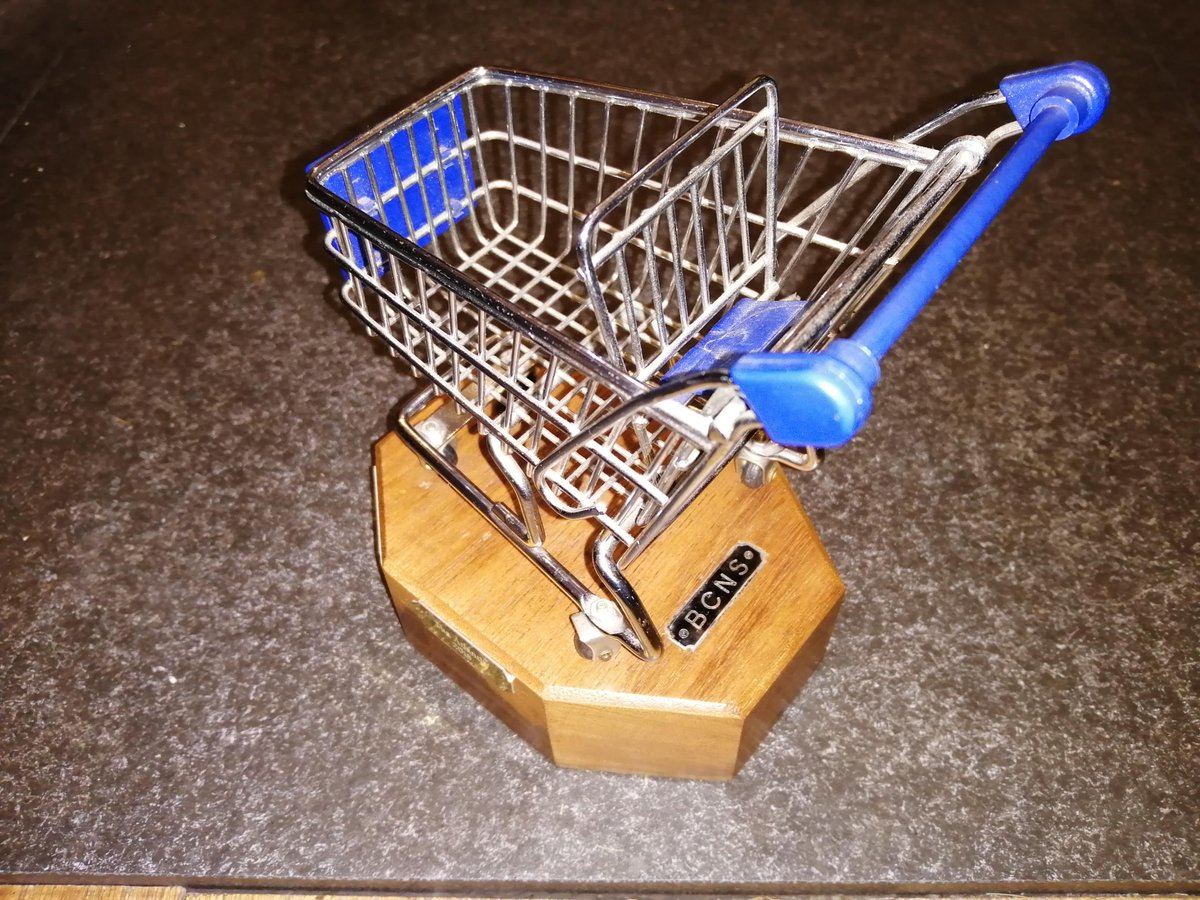 Mrs Biscuit tweet media