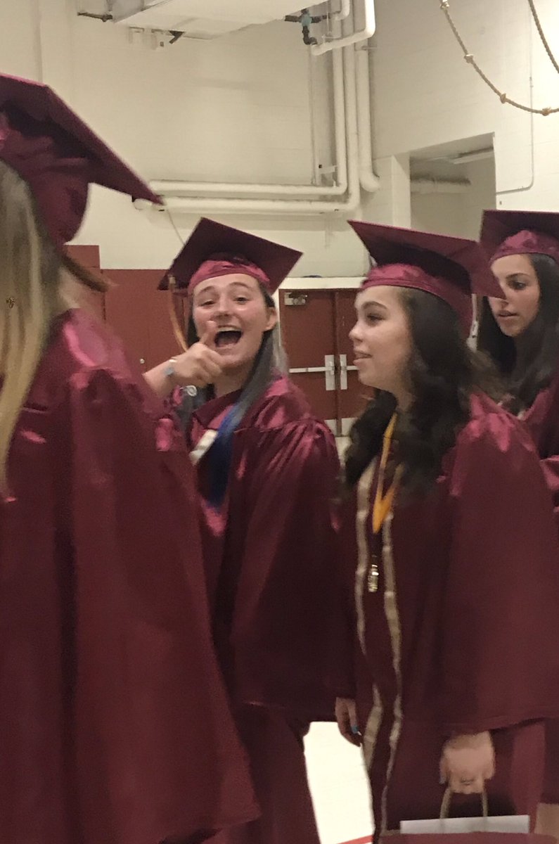 mrslangley225's tweet photo. Lots of Special Smiles from some of the Special Grads! 😊@SHRHSRams @SHRHS_19 https://t.co/71GqDyVdGZ