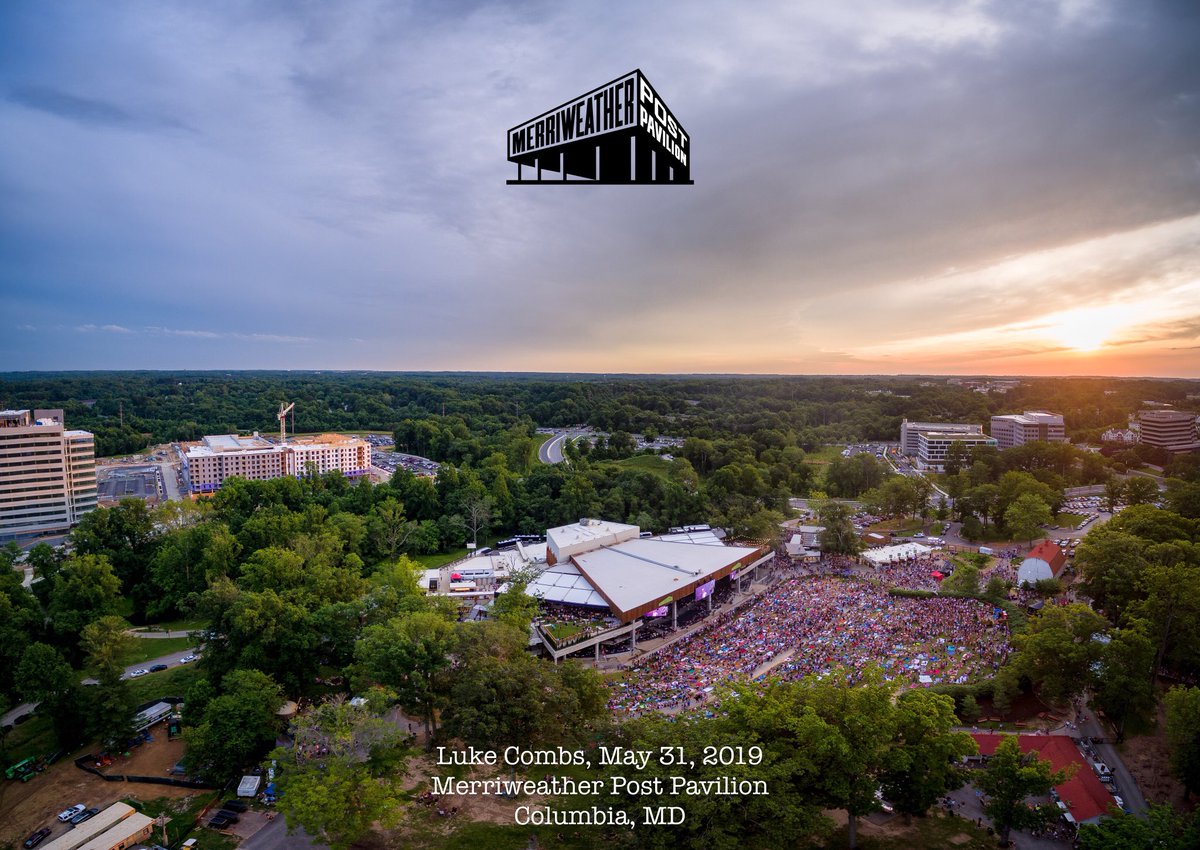 MerriweatherPP's tweet photo. Nature provided the lights.
@lukecombs provided the tunes.
#CombsMPP #BeerNeverBrokeMyHeartTour https://t.co/ezdJeL729t