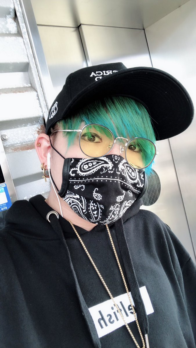 WorldHirock's tweet photo. 芸能人ですかー？言われた。
一般人のチンパンジーです言うたった。 https://t.co/tJgKGWNPWb