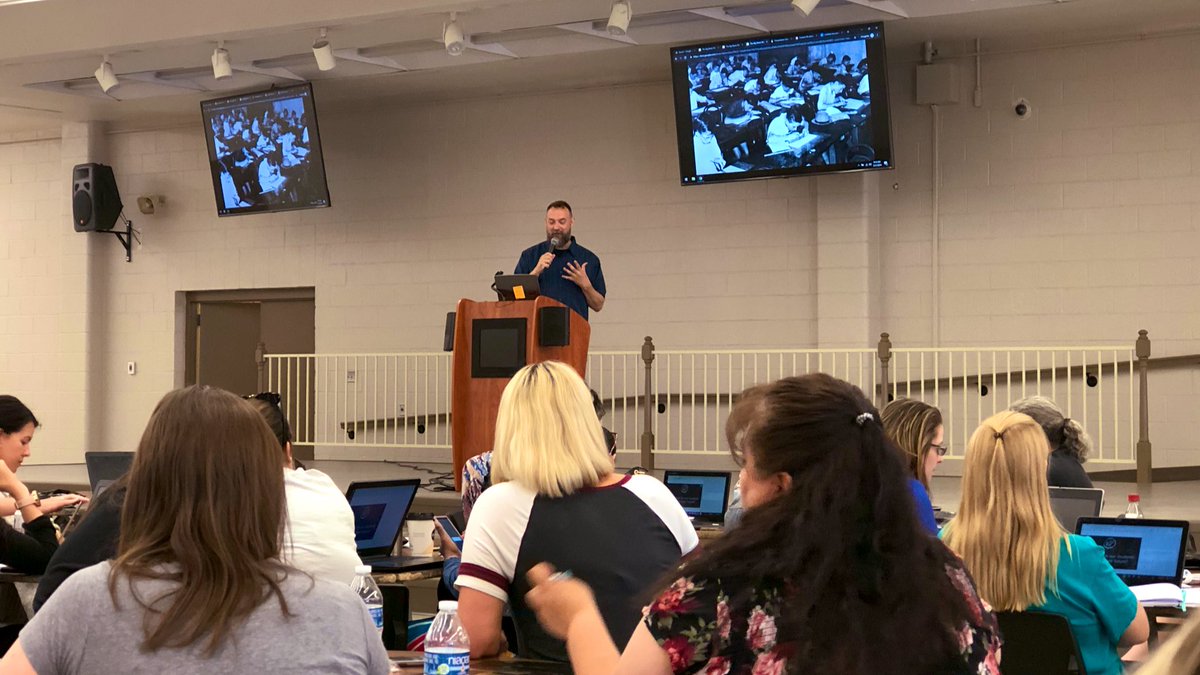 jessl1363's tweet photo. @ericcurts @Alamo_Educate Eric Curts is in Alamogordo!!! 🤯♥️What an awesome experience!! Thanks for being our keynote speaker today, and for sharing your wealth of knowledge!!❤️💻📲🎙🔌📚🤯 #ericcurts #google#googlecertifiedinnovator#alamoE&amp;I2019 #alamolearn https://t.co/1WRQNW4yDt