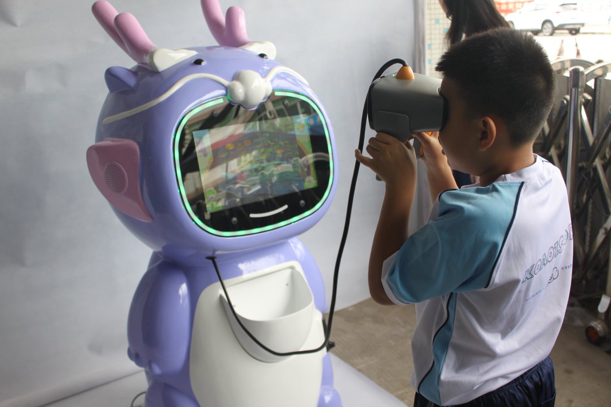 LongVen's tweet image. kids vr is  attractive to children.  #gamemachine #vrmachine #vrgame #arcadevr