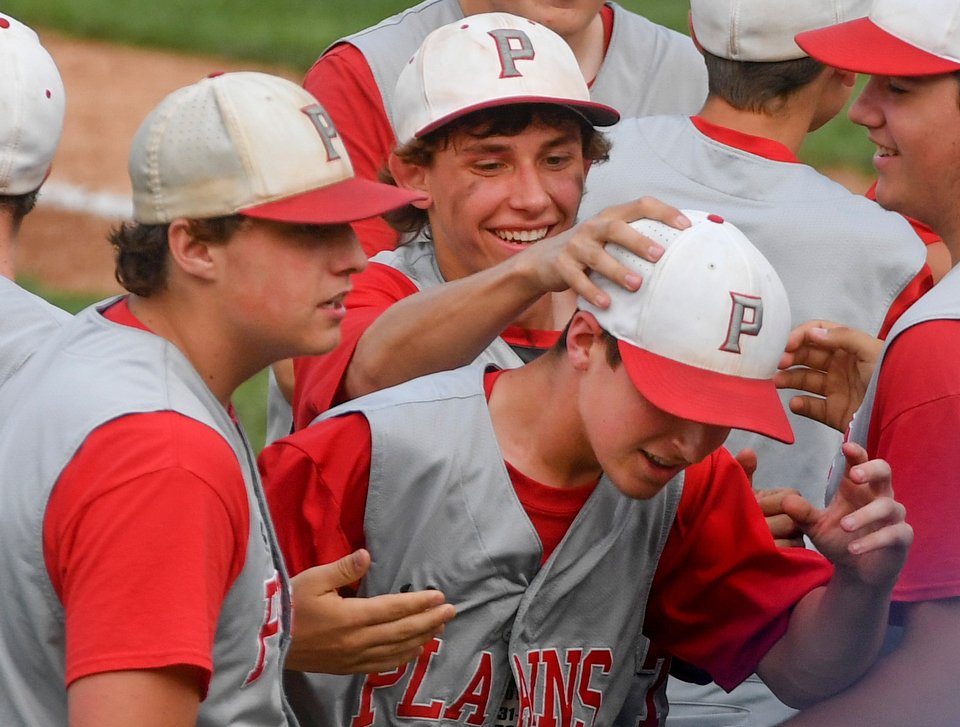 #PleasantPlains wins their #IHSA Class 2A State Baseball semifinal game, 6-3 over #AuroraChristian on Friday at Dozer Park in Peoria.pjstar.com/photogallery/I… #pjspreps <a href="/pjstarsports/">Journal Star Sports</a>