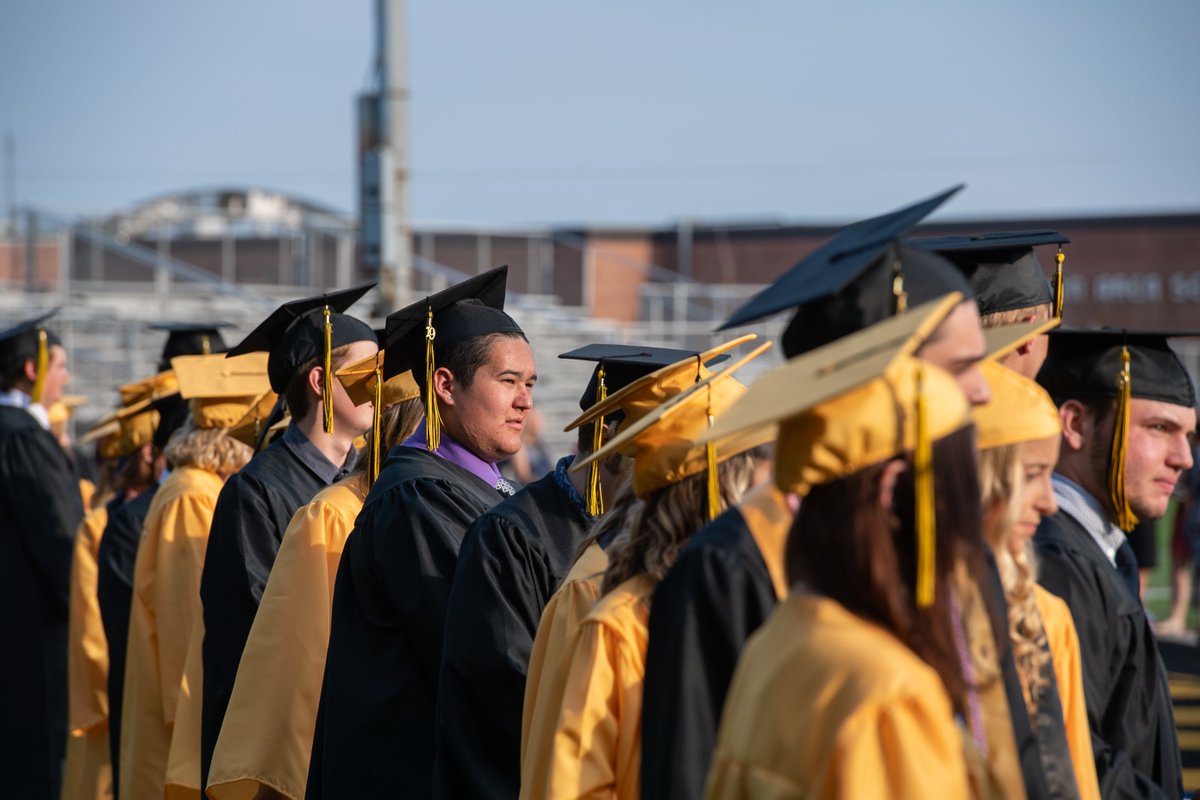 K_Dentry's tweet photo. Red Lion Area School District class of 2019 graduated this evening!!! @YorkDispatch @rlashs https://t.co/QmF41pN8ps