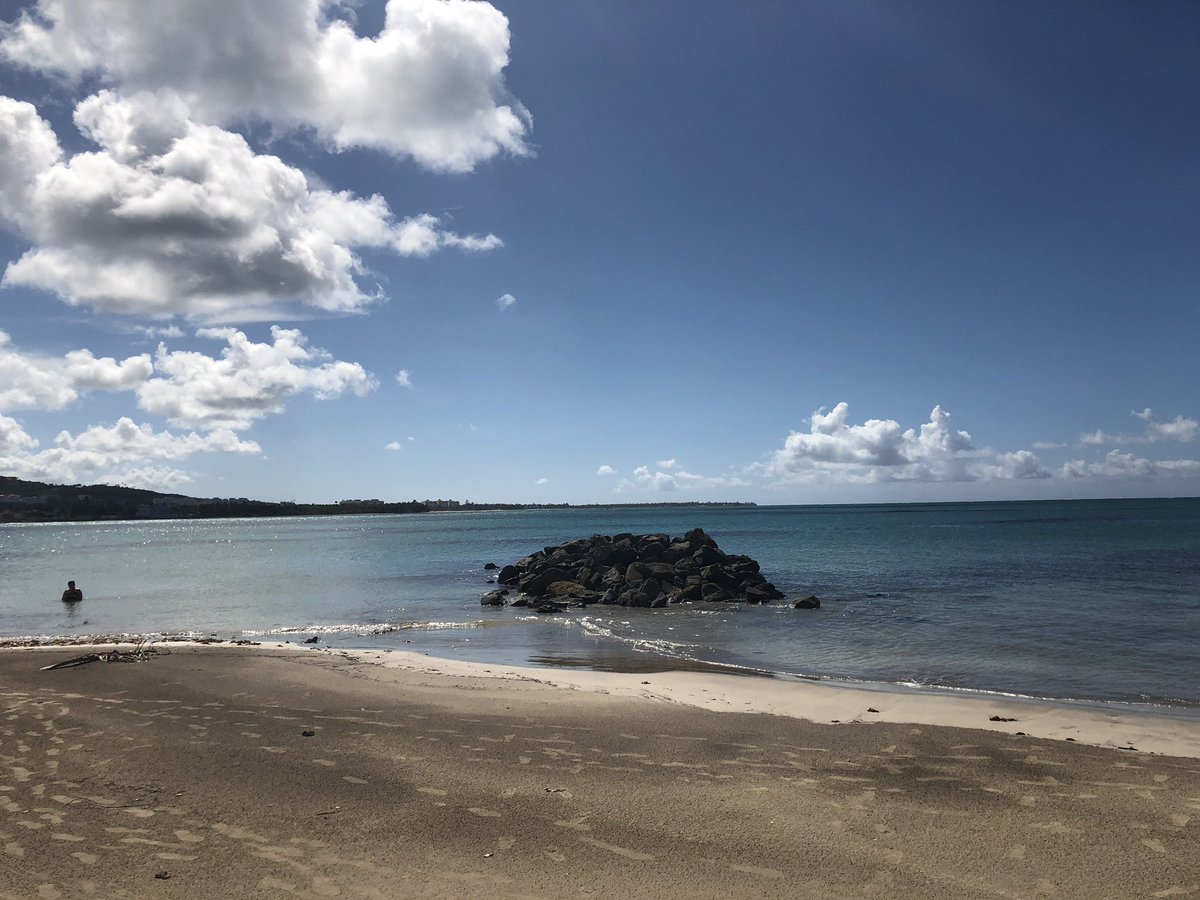 IvyM22_'s tweet photo. Impromptu lunch stop led to a quick stroll through the beach.
#puertorico #momlife #visitpuertorico #loskioskosdeluquillo #concalma #calma #chillax #beachesofpuertorico https://t.co/GqHMs9ZSjy