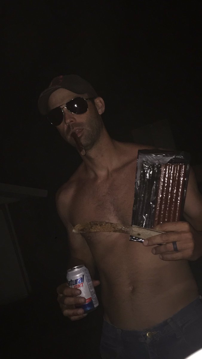 brock_volmer's tweet photo. Buy my nudes. https://t.co/VFIht2lGaL