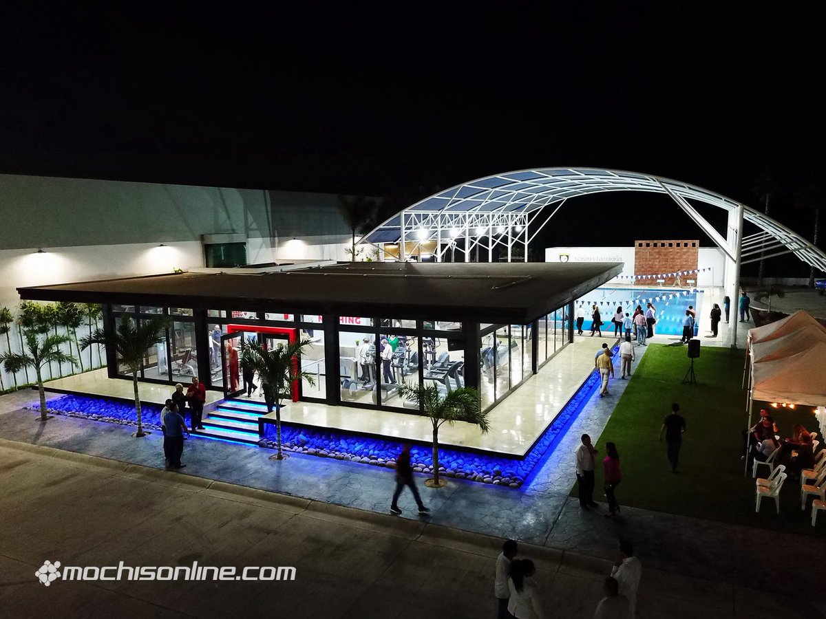 mochisonline's tweet photo. Estuvimos en la inauguración del gimnasio💪y alberca🏊de la Universidad de Los Mochis, una obra moderna y progresista, 400mts cuadrados para los estudiantes del área de educación física y deportes y toda la comunidad de la #UDLM.
¡Felicidades Terrapines 🐢!
Prox. edición de #MO https://t.co/w2aSkLOFAn