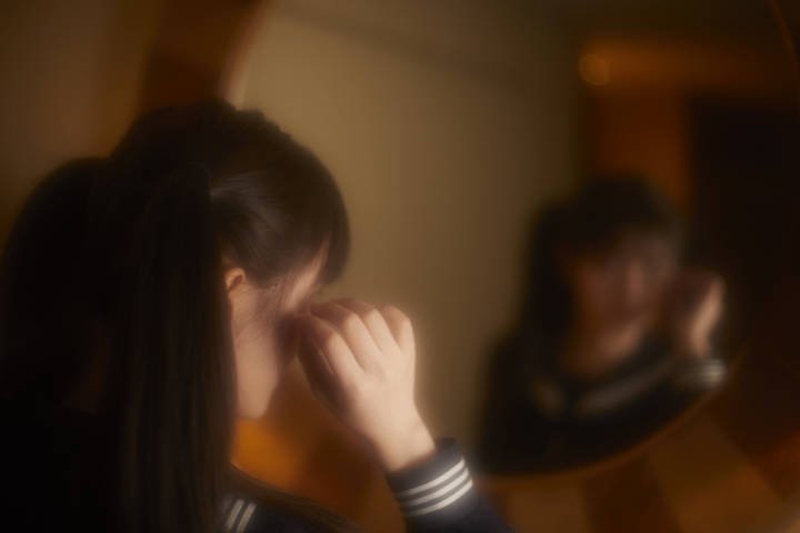Ju_OffStudio's tweet photo. #鞠婧祎 写一封信给过去的自己 曾几何时 重拾初识 曾经梦见过未至的现在 不负人誉 不期而遇♥  一份名为「六一与祎」的儿童节礼物送给大家 也敬请期���@Yiyi_twt 本月新单「孤独与诗」 当放起年少时爱的歌 就能翩翩起舞🤘🏻#鞠婧祎0618生日快乐 https://t.co/UPlQPpdXCK