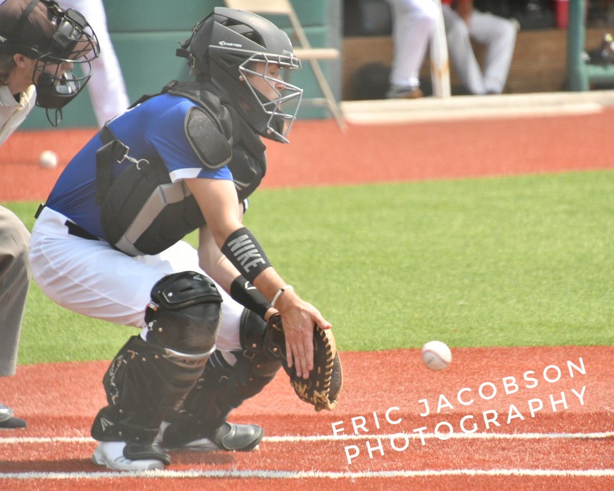 EJacobsonPhoto's tweet photo. Gotta be a wall! @417BaseballMO #417mariners #dillondougherty #MWSU #nikonofficial #nikonnofilter #d500 #withmytamron #b028 #sportsphotography #baseball https://t.co/77BtVs8HRw