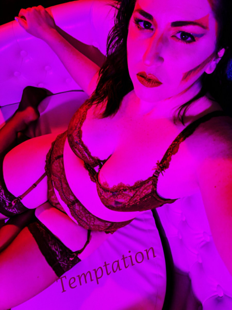 🪬 Goddess Joules Opia Femdom Hypnosis tweet media