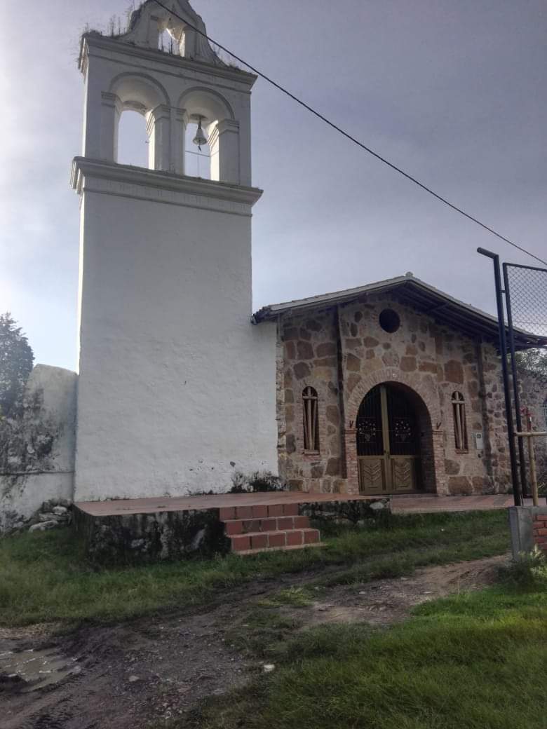 MalagaLatina's tweet photo. #SanJoseDeMiranda  Les saludamos desde la bella Tequia, sitio turístico de San José de Miranda. 
#31May #EnVivo #MÁLAGA #GarciaRovira #SANTANDER #Colombia #Noticia #NACIONAL #tequia #turismo #gastronomia #paisajes #mañana #iglesia #piscinas #lugares #trail #running #senderismo https://t.co/JaBCgc0y2w