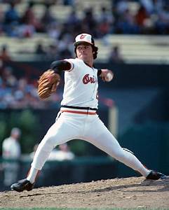 Happy Birthday, Tippy Martinez (69) and Kenny Lofton (52). 