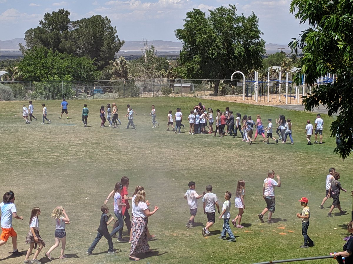 AVIDCoyotes's tweet photo. Color Run fun! Thank you to our selfless PTA! #whyIshowup #yOURstory
P.S. Busy week of special events....more pics to share! #spreadthelove #Activitycentral https://t.co/WbpL9Mxuxi