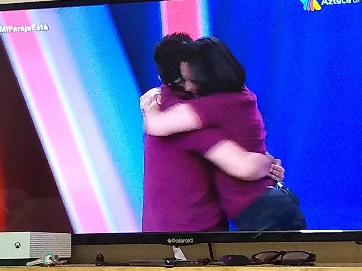 CobrasdeRicky's tweet photo. #MiParejaEstá #NaciónCobra el cuartel general sudando, gritando, comiendo las uñas y contentas. Felicidades Dalia y @rikardocasares https://t.co/m35fF1qo5O