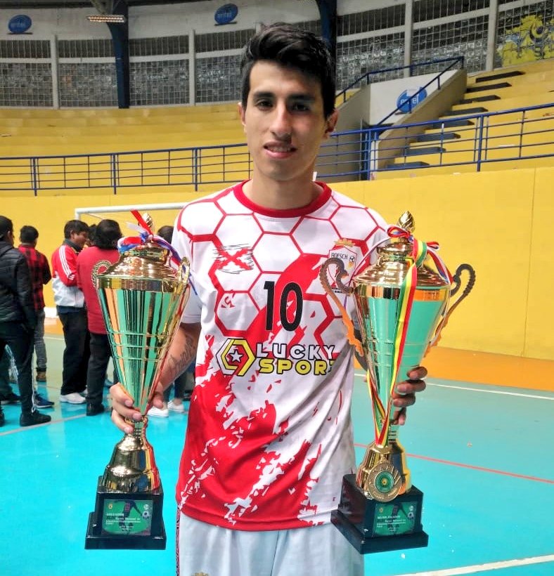 EstebanUrquizuC's tweet image. Felicitar a la gloriosa selección chuquisaqueña que se consagró #Campeón del Torneo Nacional de Fútbol de Salón.
Una representación digna de orgullo. 
#Felicidades