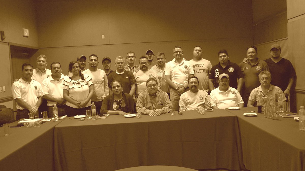 GerardoRivasM1's tweet photo. Reunión con compañeras y compañeros de la Secc. 68 de Velardeña, Dgo; 
compartiendo información importante 
Siempre cerca de la gente trabajadora
Srio. Gral. Nal. del SNMM FRENTE,
Diputado Federal y 
Presidente de UNASIM.
@CarlosPavonC 
#SomosElFRENTE
#sOMOSmINEROS
#SomosUNASIM https://t.co/HyJU3SJJJX