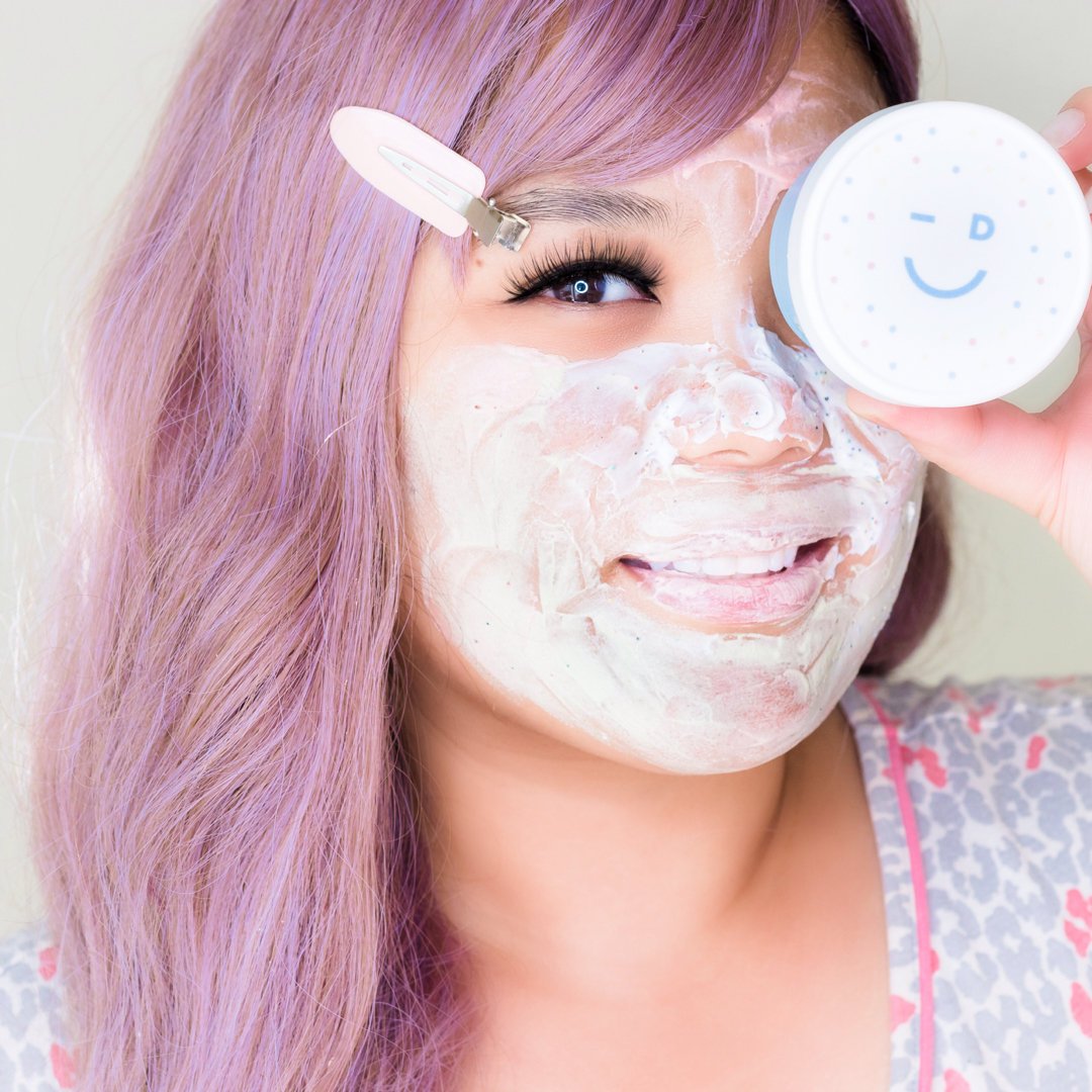 HelloCathee's tweet image. Smells like birthday cake! Yummyyy! #idewcare #birthdaycake #mask #idewcarecakemyday @idewcare @memebox  #MaskMoment