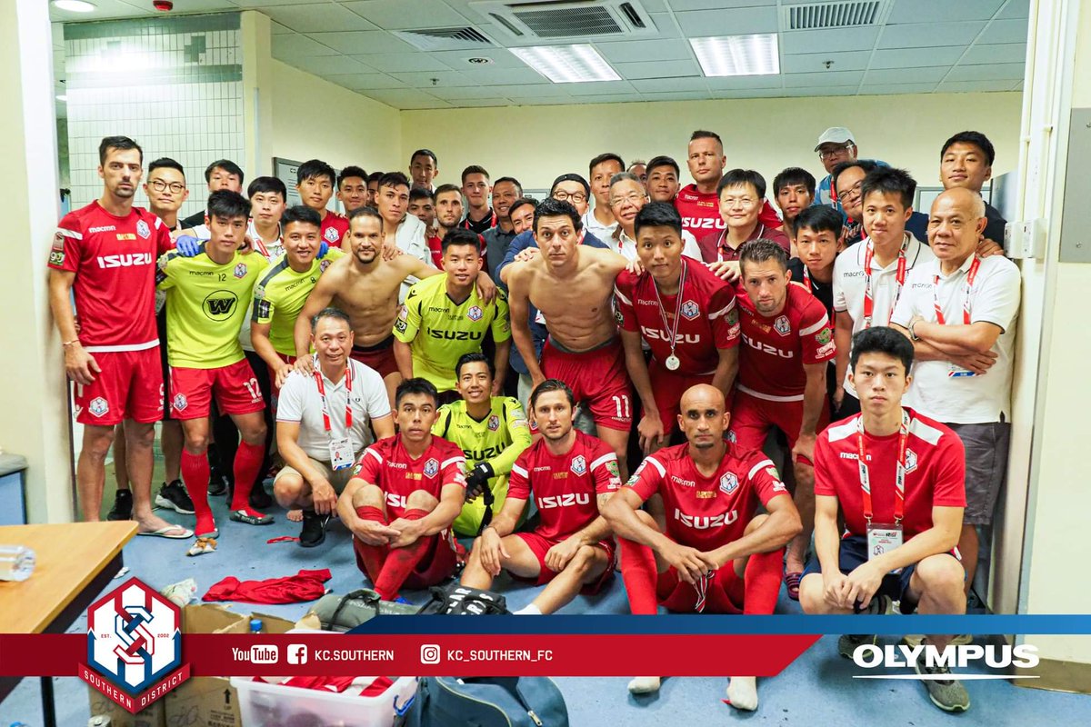 【Matchday－傑志 對 冠忠南區】

未能贏得足總盃，球隊上下當然感到失望，而會長黃良柏BBS完場後走入更衣室，向球員打氣及鼓勵，並提到對於今季球隊成績感到滿意，並承諾派發$30萬獎金，以示獎勵。

多謝黃會長對球隊的大力支持。

#冠忠南區 
#冠忠巴士 
#kcsouthern
#發放正能量 
#團結一致乘風破浪