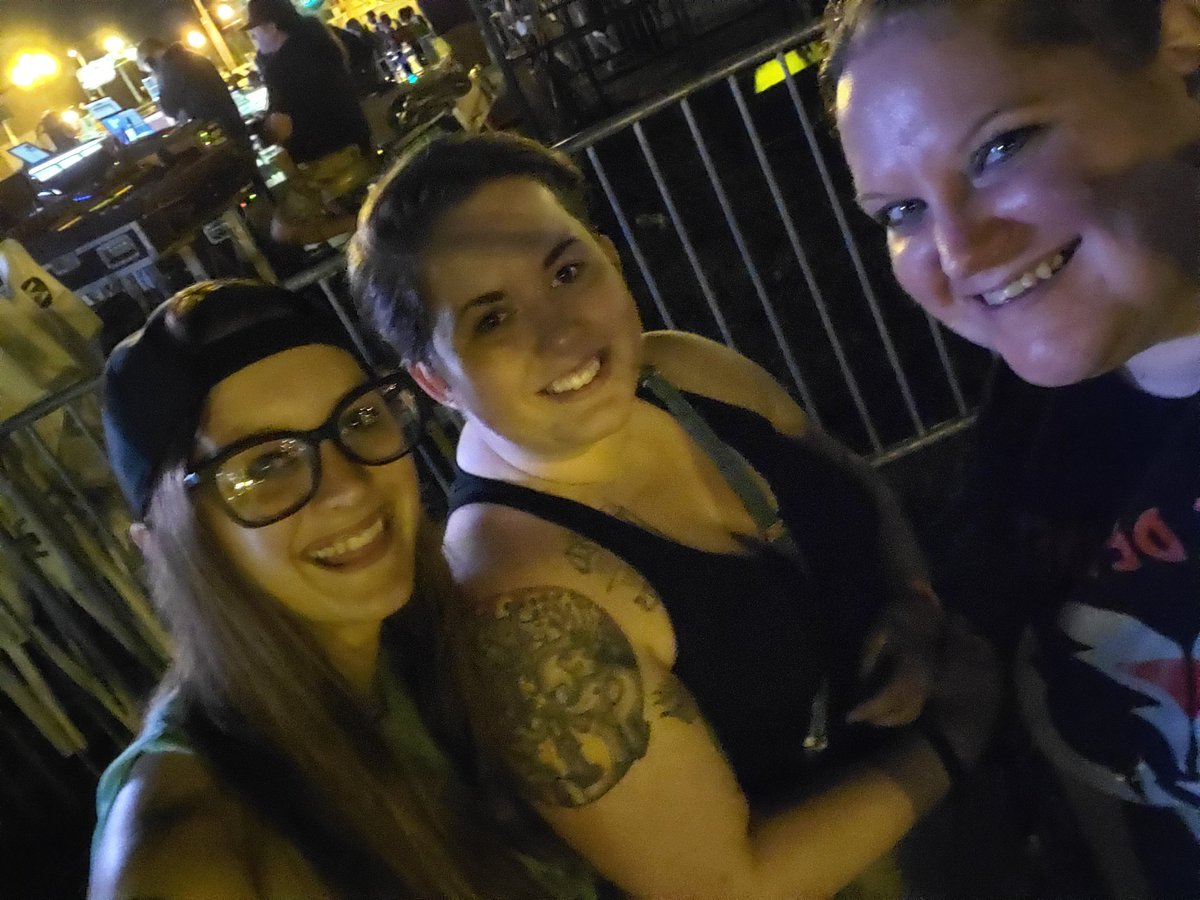 MJ8403's tweet image. We had a blast. But we were looking for the nap tent all night. #oldaf #needachiropractor #needanap @MerMagz @QueenBeeCoral @SpringFlingIL @1057thexrocks #springfling #1057thex