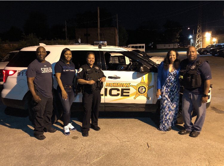 Tenesha34867276's tweet photo. Night or day we go where the Heroes go. #FirstNetSubscriberPaid @ATTXavierGalvan @rosemfloyd @chrisdonan @TheAnneChow @ATTMichiganAve @GreaterLakesMkt @FirstNetGov https://t.co/4tAjFvixvw