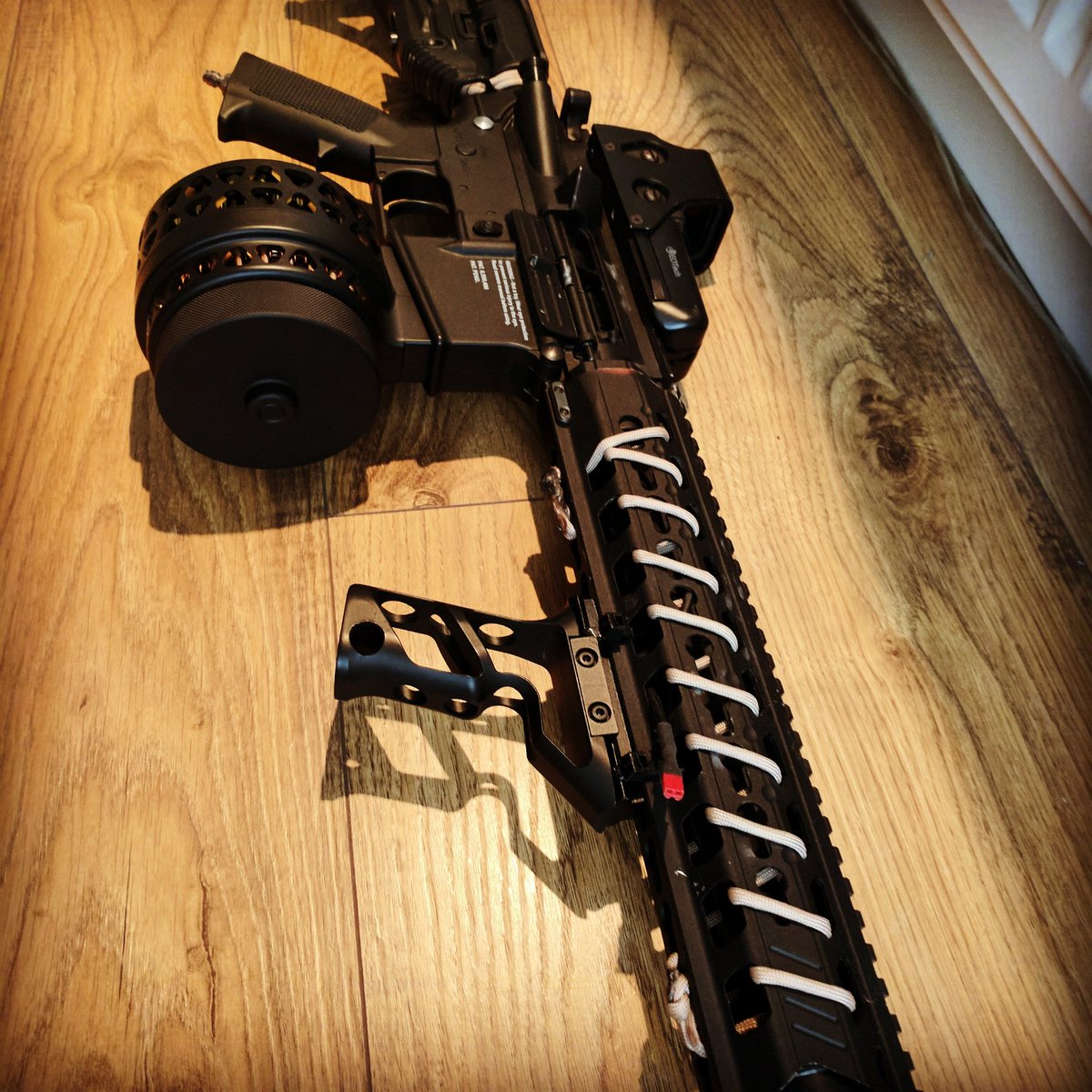 ChrisbEsports's tweet photo. My tippmann build, comment your Airsoft guns :)
#tippman #airsoft #airsoftgun #M4 #gun @airsoftpacific @airsoft @ampedairsoft @_GamingRetweet @SGH_RTs @Quickest_Rts @Rapid__RTs @GFXCoach @LaZy_RTs @Mighty_RTs @ShoutRTs @Gamingretweet11 https://t.co/QPsjyXAF6i https://t.co/hSeuB3CciC