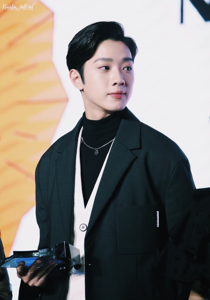 KuanlinMem's tweet photo. 💫

0601 BEIJING Awarding Ceremony

#라이관린 #LAIKUANLIN #賴冠霖 https://t.co/pHQh2f4CXU