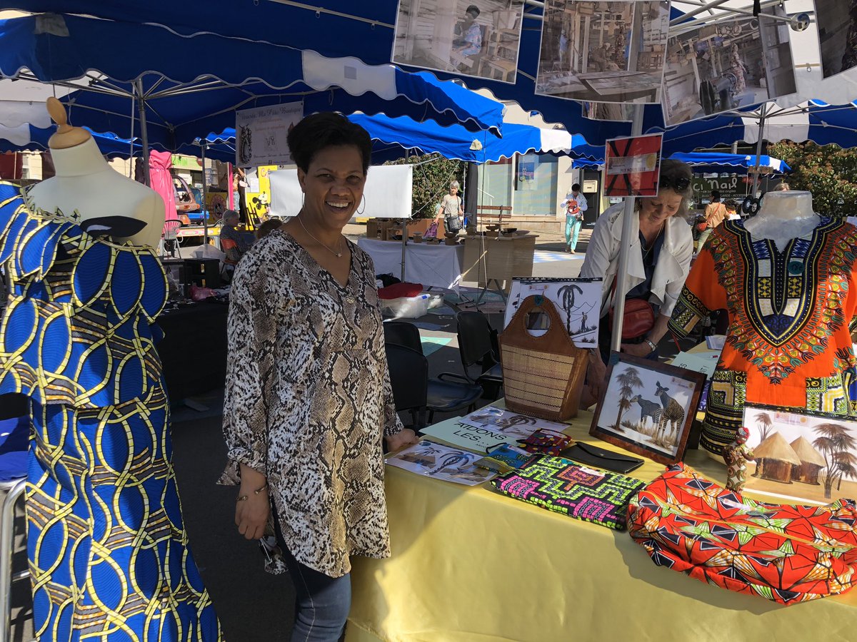 LodinLydie's tweet photo. Des femmes victimes de viols de guerre qui se reconstruisent @DenisMukwege #PrixNobel2018 #FondationPanzi #RDC exposition-vente de produits artisanaux fabriqués par elles @VilleMelun Place Saint-Jean #Melun Venez les soutenir ! https://t.co/upUWgZjLfK