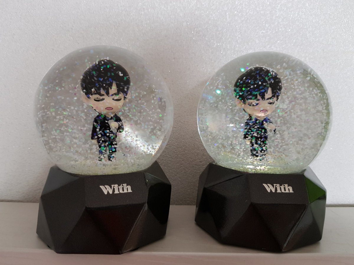 __dreamer68's tweet photo. @kjhgall #Withball 
With 스노우볼이 도착했어요
고래 인이어, 쌍꺼풀 위의 점, 의상 디테일까지 실물로 보니 608608배 예뻐요💙
종현이 생각날 때마다 보고 싶을 때마다 볼게요
늘 종현이 위해 함께 해주셔서 고맙습니다
오래오래 같이 걸어가요🐢💙 https://t.co/dFmIQFJSTB