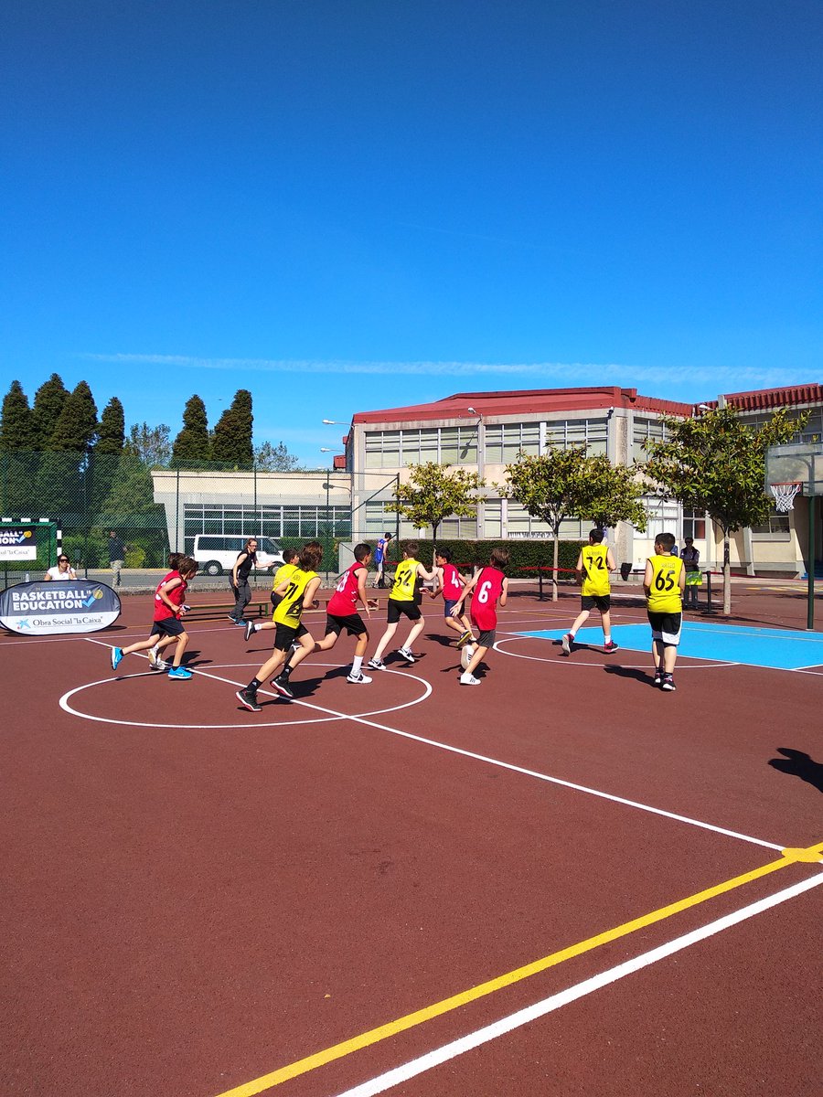 Copa Colegial (@copacolegial) on Twitter photo Y llegamos al final del segundo partido matinal en la Pista 2: #Franciscanos 30-15 <a href="/EsclavasAC/">Esclavas A Coruña - Feducaci</a> 🏀🏀🏀 #PequeCopaColegialCoruña2019 Y llegamos al final del segundo partido matinal en la Pista 2: #Franciscanos 30-15 <a href="/EsclavasAC/">Esclavas A Coruña - Feducaci</a> 🏀🏀🏀 #PequeCopaColegialCoruña2019