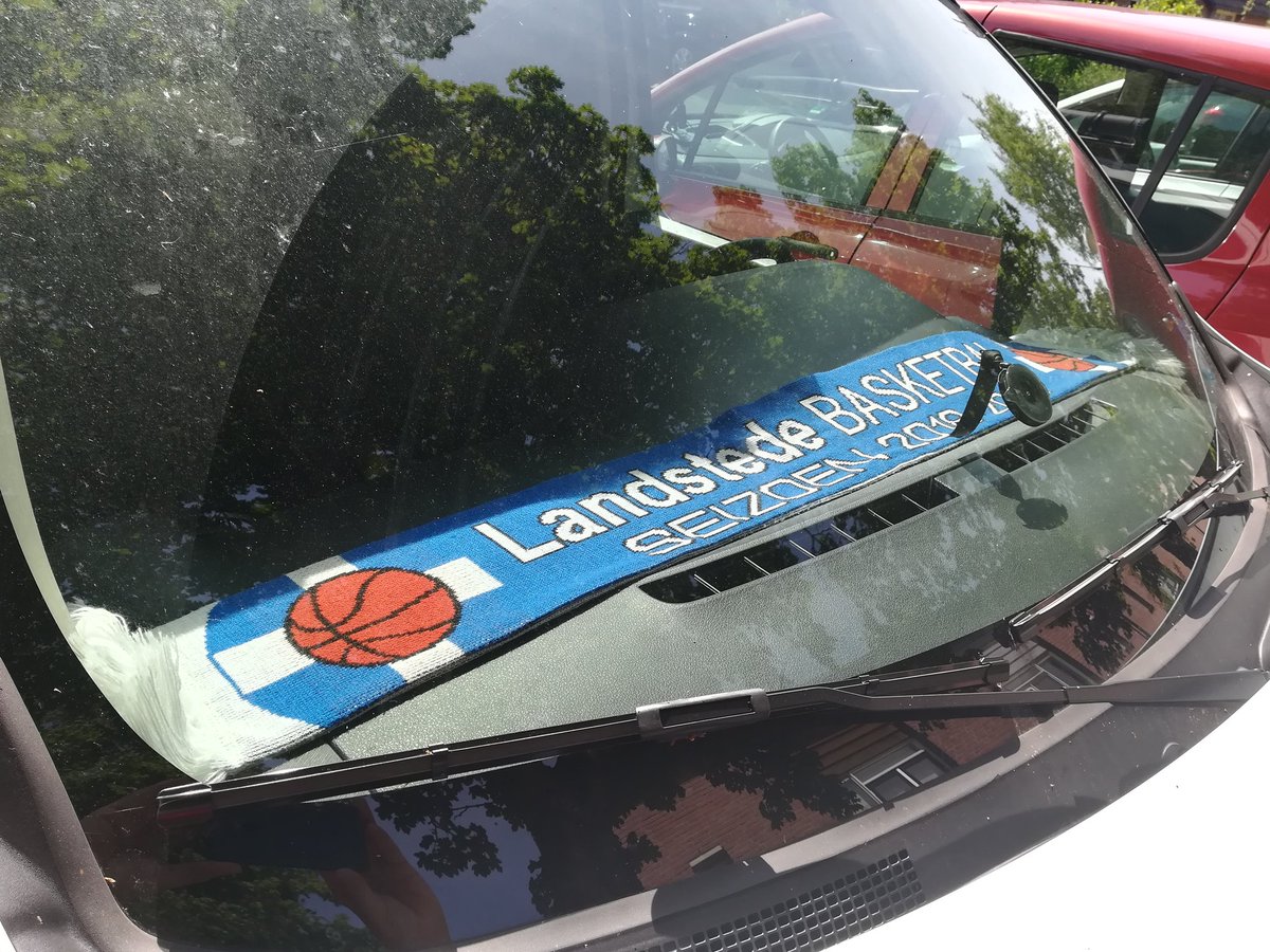 Geurt72's tweet image. Gaat het vandaag gebeuren voor @LandstedeBasket  om 🏀kampioen te worden? Gaan straks naar Groningen om de 🏀 wedstrijd te kijken.
#HAMMERTIME #Wildboys go for it.