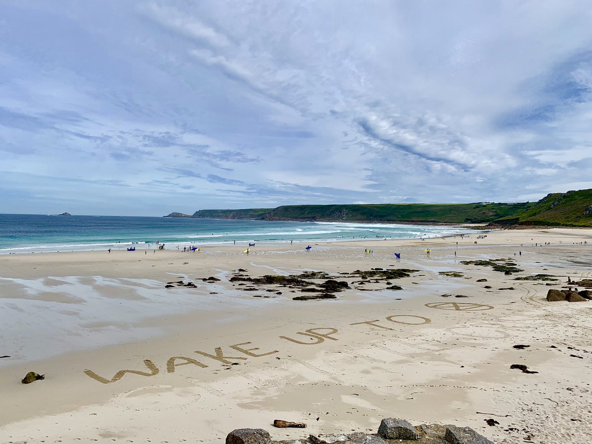VoodBar's tweet photo. ‘Wake up to climate crisis’ 

An important message written in the sand at Sennen this morning.

We’re down here till 6pm serving up delicious vegan food served with a smile and a low carbon footprint 😉 #climatecrisis #ExtinctionRebellion https://t.co/vGPv3jEHBU