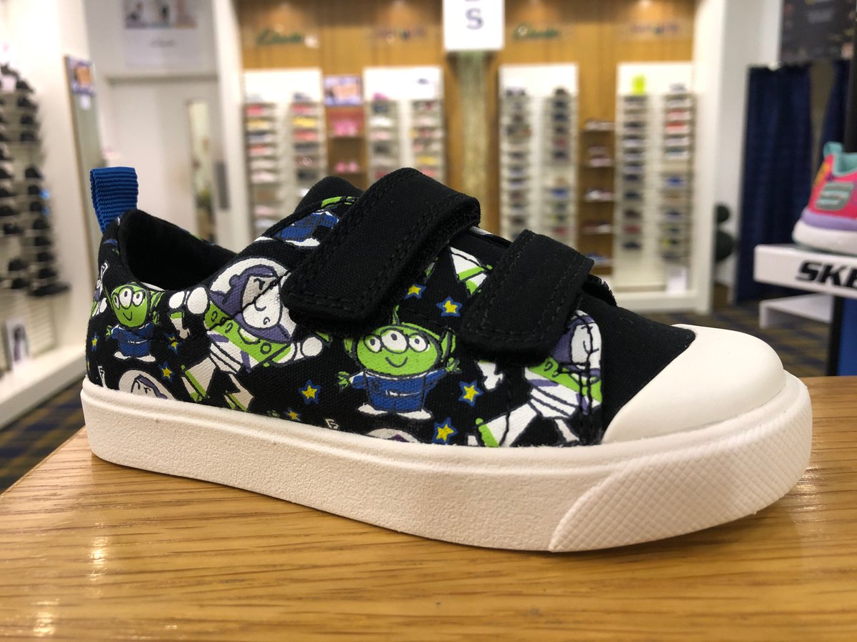DavidSpruce's tweet photo. TOY STORY X CLARKS is here! 😆
The limited edition collection is celebrating the release of the new Toy Story 4 film! Brilliant price at just £24.
Available in store now.
#davidspruce #clarks #toystory #toystory4 #limitededition #widthfittings #halfsizes #millgate #bury https://t.co/sTX7YdgYXl