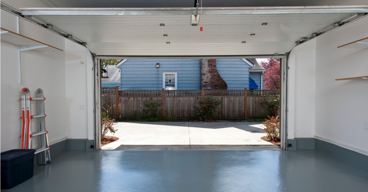 KelMarie14's tweet photo. Should You Consider a House Without a Garage? https://t.co/VHVjcEIVy5 https://t.co/LbHLY85E4K