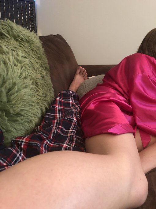 Alpha is home with @RoselynnLocks which one of you little cucks is alone and wanting to serve us? #finsub<a class="tags" href="/tag/roselynnlocks">@roselynnlocks</a><a href="/tag/cuck"class="tags"><span>#cuck</span></a><a href="/tag/alphacouple"class="tags"><span>#alphacouple</span></a><a href="/tag/finsub"class="tags"><span>#finsub</span></a><a href="/tag/cashfag"class="tags"><span>#cashfag</span></a><a href="/tag/cashcuck"class="tags"><span>#cashcuck</span></a>