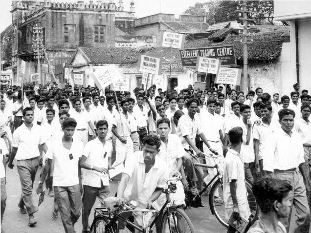 VimalAsv's tweet photo. Ungaloda mudhal kadamai ithuvaga thaan iruka vendum #38MP'S
#TNAgainstHindiImposition
#StopHindiImposition
@KanimozhiDMK @thirumaofficial
@arivalayam @mkstalin @Dayanidhi_Maran @thiruja @PrasannaTamilan @AdmkFails @mdmkiw #vaiko #velmurugan #Erishwaran https://t.co/0BGFbTMBs4