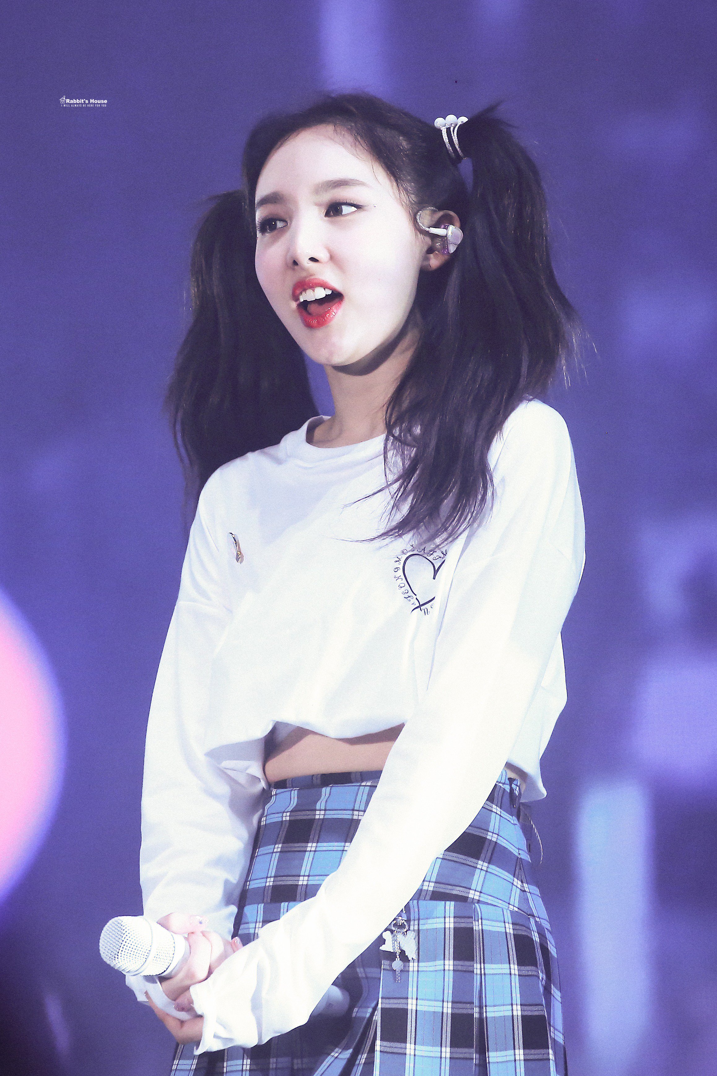 D79HF01UIAE_2-c.jpg:orig