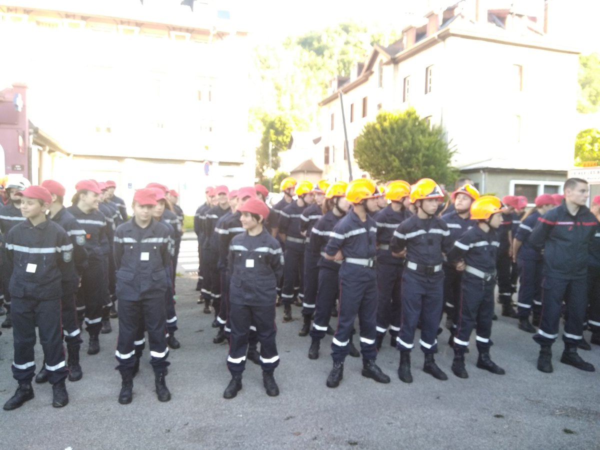 udsp_38's tweet image. Ouverture du rassemblement départemental des #JSP des @udsp_38 à Les Vaulnaveys @sdis38 380 JSP de 19 sections vont s affronter en #pssp et manœuvres incendie et secourisme @fourel09993569 représente le PUD @jacp38 à la cérémonie avec la musique de @udsp_38