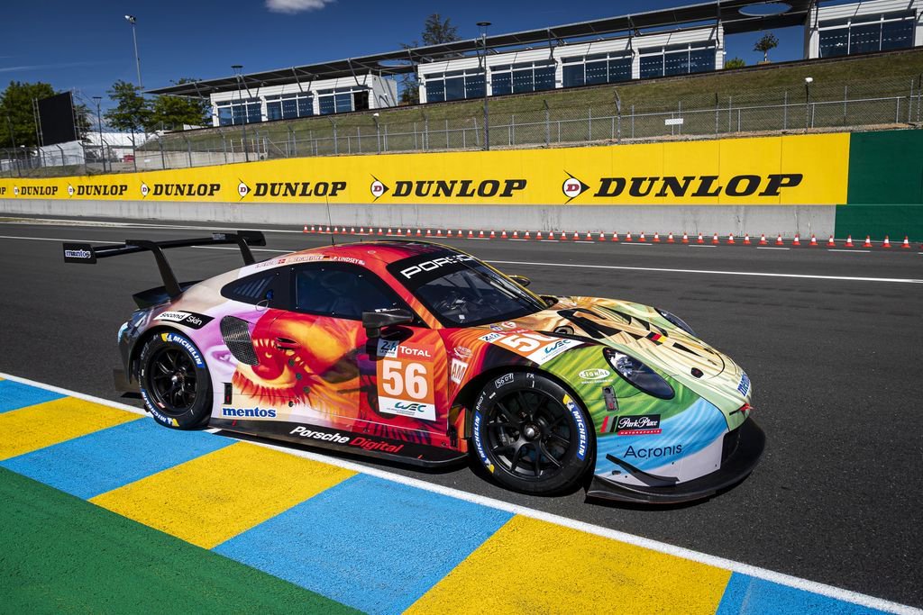 Here we go with our stunning livery for the 2019 #LeMans24 😍 In cooperation with the new product of Porsche Digital "Second Skin" &amp; the artist <a href="/RichardPhillips/">RichardFPhillips ☮️</a> we have redefined the way #racingcars are supposed to look like 😉  Now we are ready for <a href="/24hoursoflemans/">24 Hours of Le Mans</a>! #project1_93
