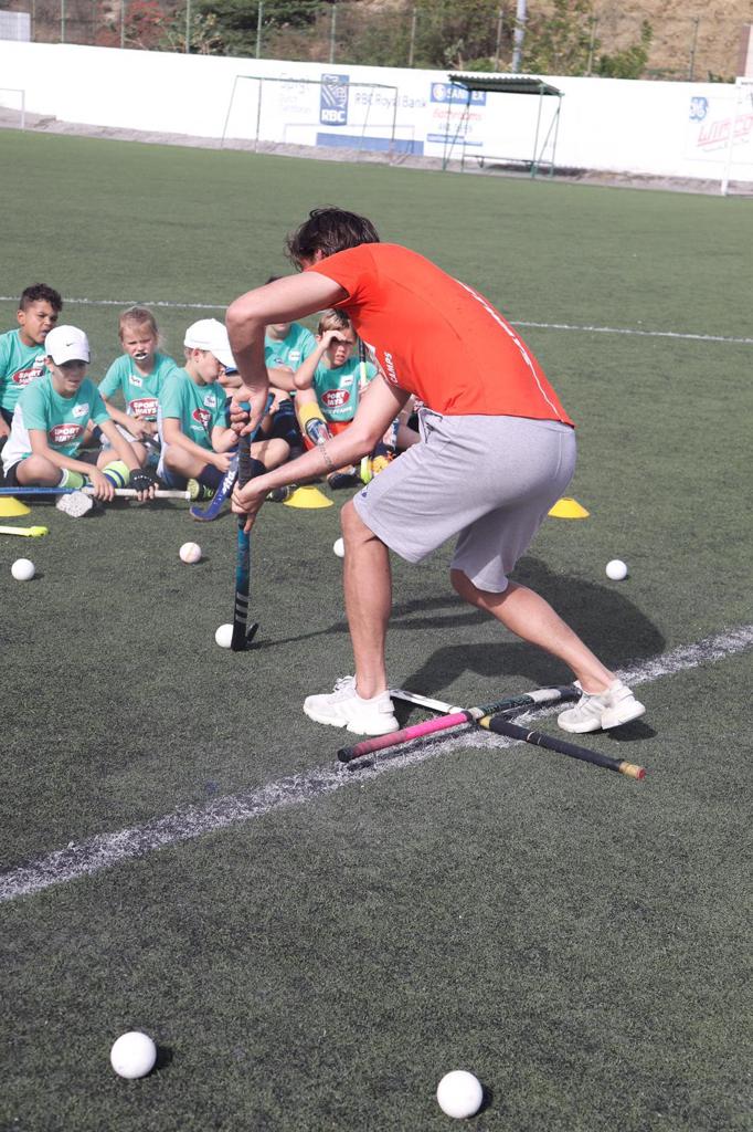 🇨🇼 Curacao | #Developments

Richard de Snayer and Robbert Justus came together to share their knowledge at a Hockey Camp conducted by SportWays at Willemstad, Curacao.

📸<a href="/Sportways/">SportWays Hockey Camps</a> | #HockeyCamps