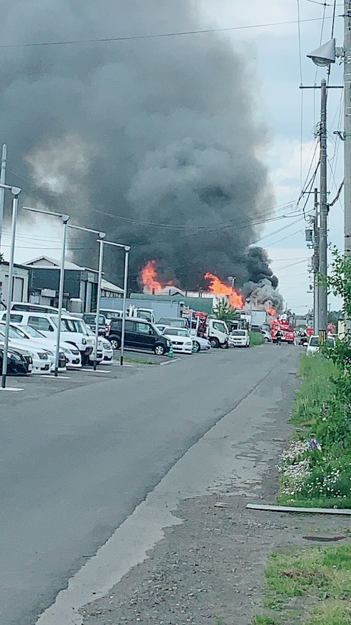 札幌市白石区東米里で火事 大量の黒煙と爆発音で騒然 道道626号が渋滞 ニュース速報japan