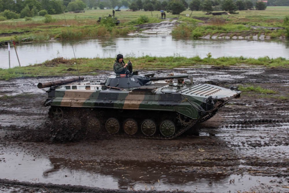 BG_Poland_eFP's tweet photo. 15 Brygada Zmechanizowana z Giżycka wraz z Batalionową Grupą Bojową z USA i Wielkiej Brytanii przeprowadziła ćwiczenia na przeprawie wodnej z użyciem amfibii transportowej- PTS-M.
#StrongEurope #BGpol @ZAWISZACY https://t.co/XbO7pEUHHT