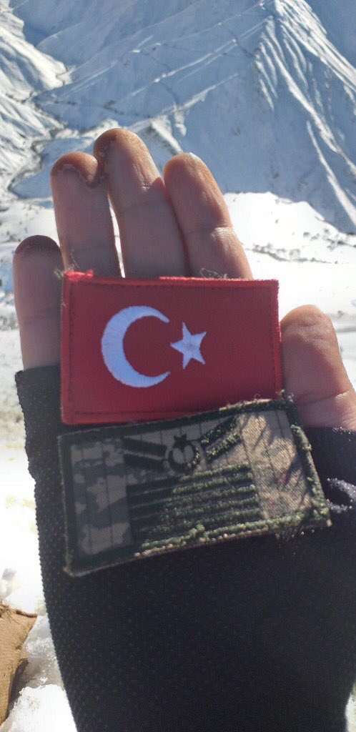 cekikoglan02's tweet photo. #TurkiyeUzmCvsaDestekVer vatan için can ve maldan  vaazgeçmektir   şehit olup cennete giriyor  ama  Kadroya giremiyor   kadro verilmeli  özlük haklarını  verilmelidir https://t.co/pyB2rv2OrV