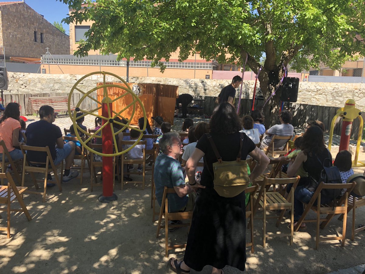 Todo listo para empezar el siguiente giro, esta vez en Los Negrales.
Empezamos con las marionetas de <a href="/PeriploMarionet/">Periplo Marionetas</a> 
#Girandoporplazas #GXP2019 #Culturaparatodas #Culturaenlacalle