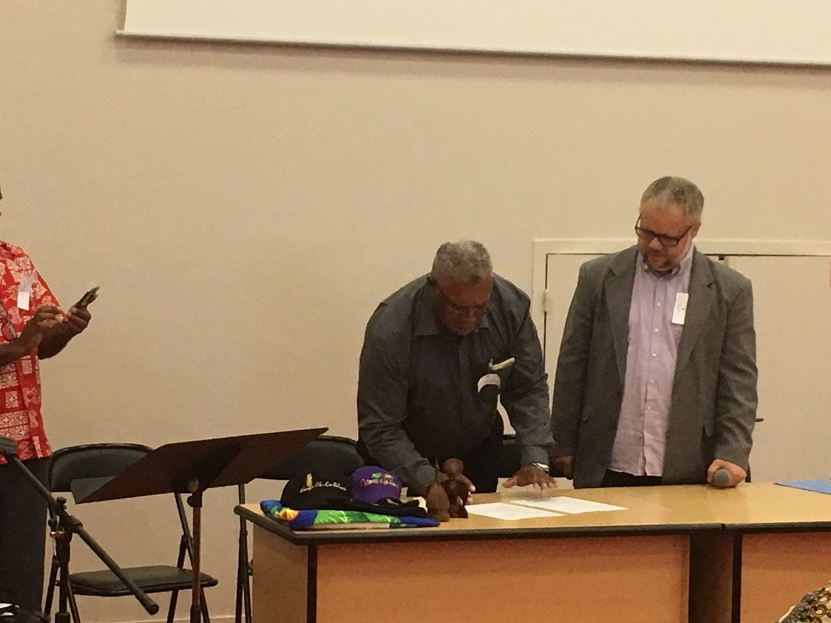 PuyadeL's tweet photo. Signature de la Convention avec l' ��glise évangélique libre de Nouvelle-Caldonie et des îles Loyautés #SynodeUEEL2019 https://t.co/oyFDwNKoYZ