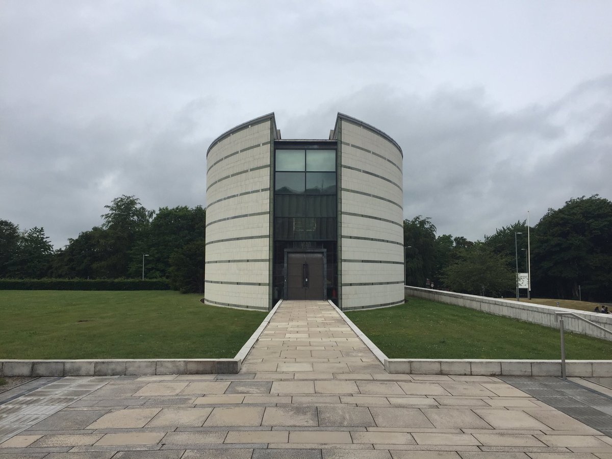KateCherrell's tweet photo. So it would seem the Ruskin Library is a poorly-veiled entranceway to a Spyro boss fight. https://t.co/Wi2pS5SLSK