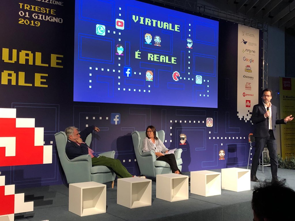 MicheleDaCol's tweet photo. #VirtualeReale: “quella di #internet è stata una rivoluzione, come quelle industriali, che ha creato qualcosa di diverso da prima. La grande libertà del #web però, oggi ha bisogno di nuove regole e di consapevolezza sulla forza della #Comunicazione” @ParoleOstili @annamasera https://t.co/6dRniv0gy1
