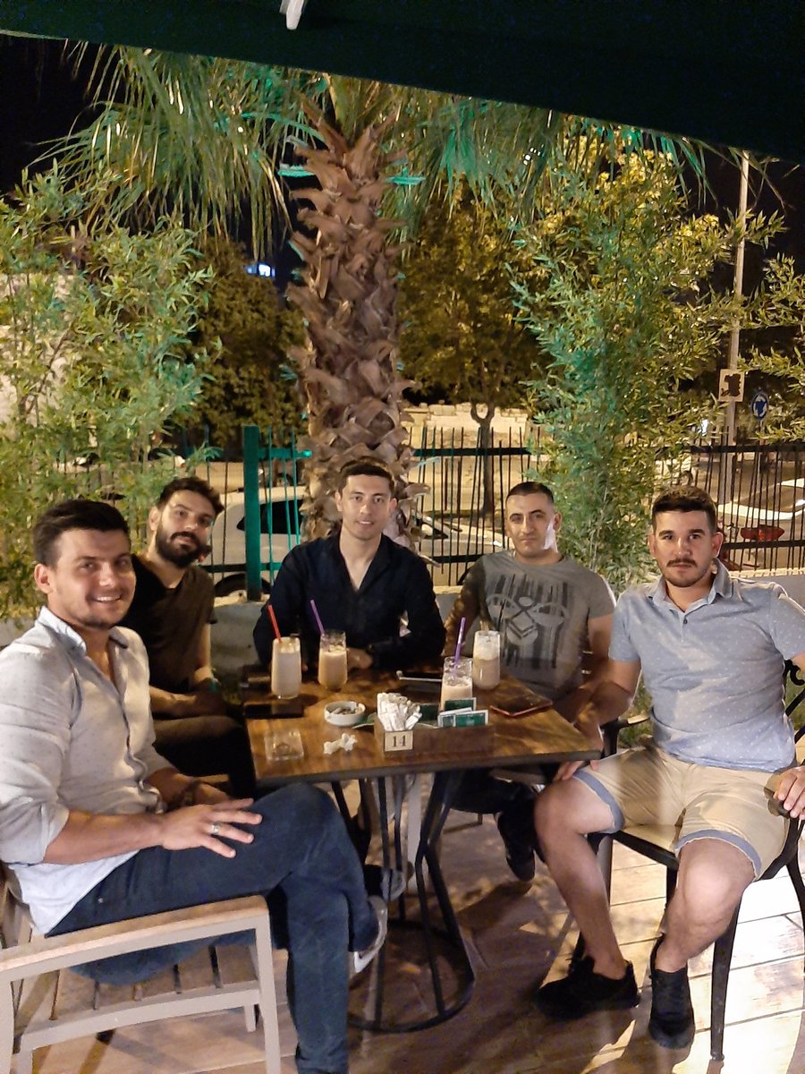 Anormalsiz's tweet photo. Dostlar https://t.co/ycDcf4K4qo